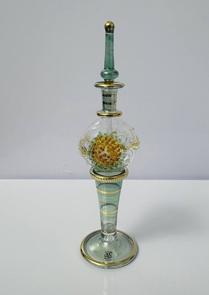 زجاجه عطر بارز من10 ل 12 سم تقريبا