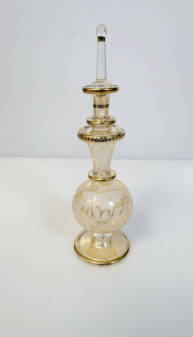 زجاجه عطر حروف من 12 ل 15 سم