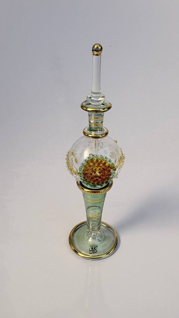 زجاجه عطر بارز من10 ل 12 سم تقريبا