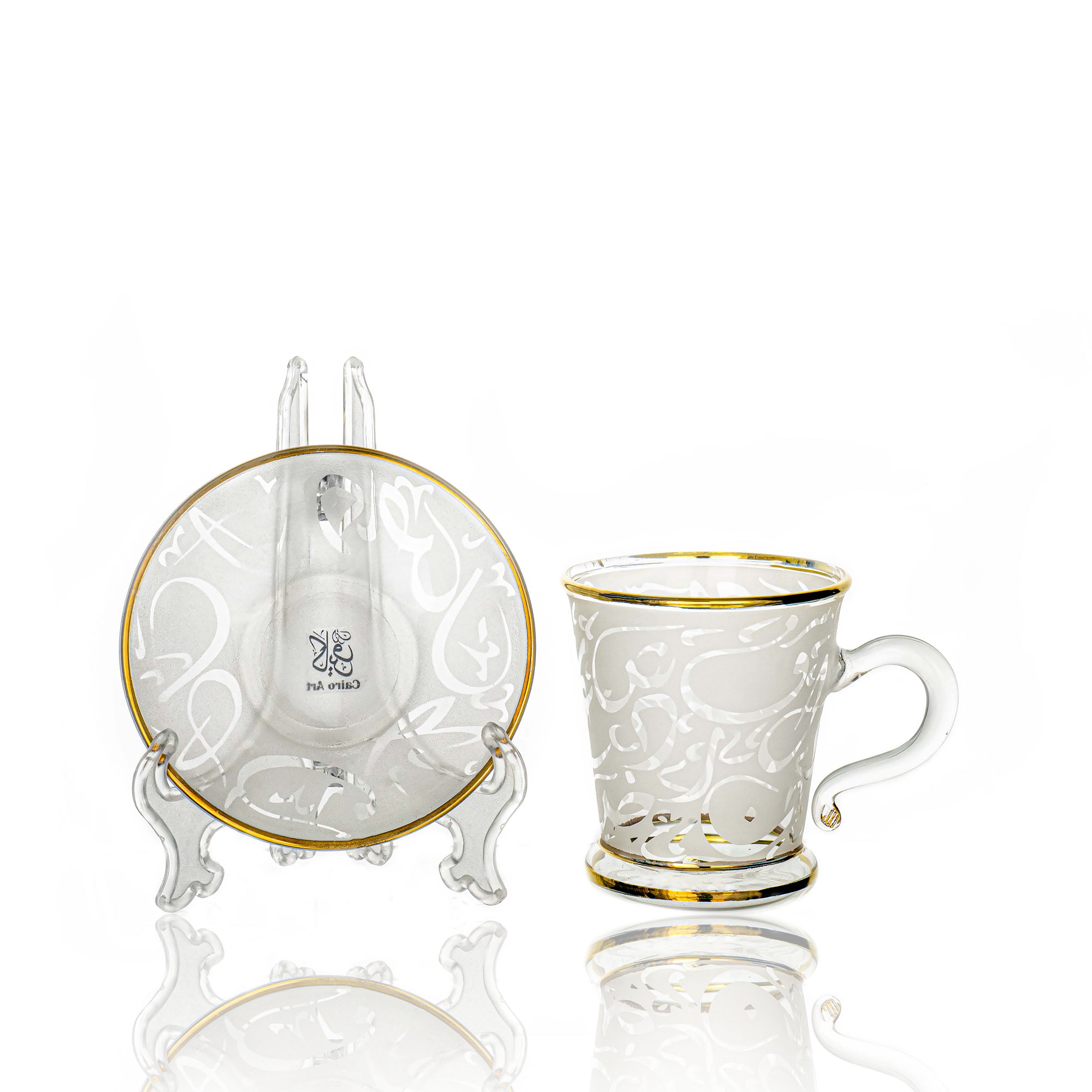 طقم قهوه حروف ابيض دهب اصفر ص