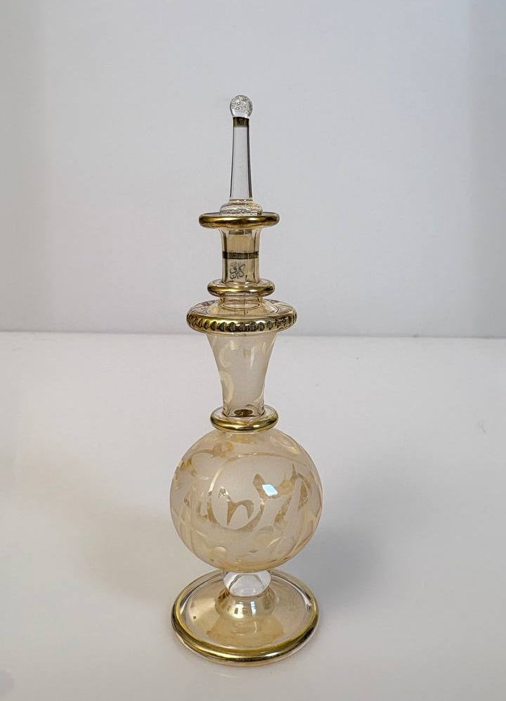 زجاجه عطر حروف من 12 ل 15 سم