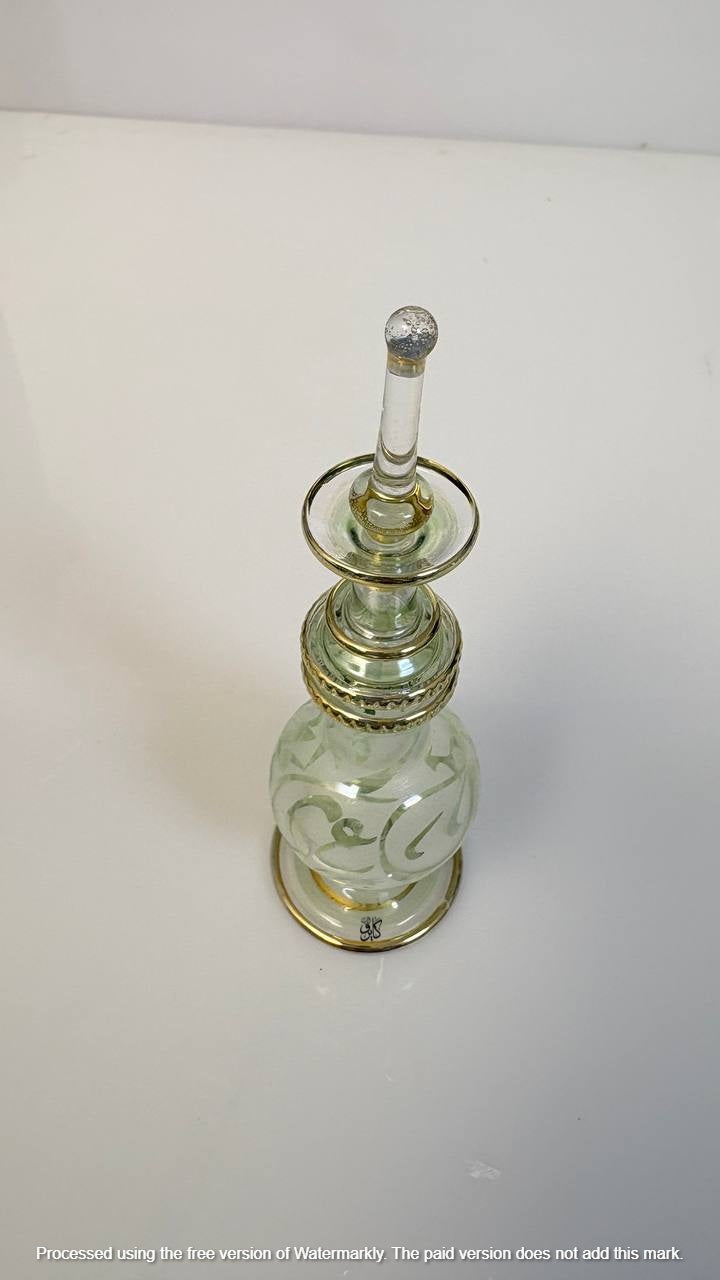 زجاجه عطر حروف من 12 ل 15 سم